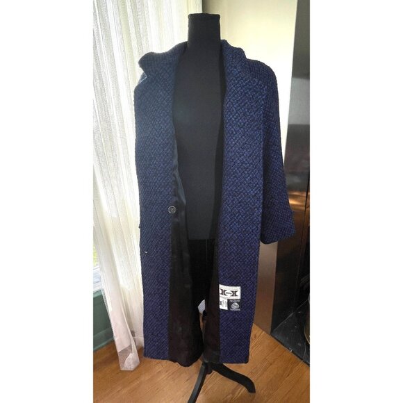 Vintage 80s winter wool coat, navy and black tweed, oversized shoulders - Picture 6 of 9